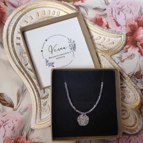 Naszyjnik Choker z ametystem lawendowym i ręką fatimy Naszyjnik Choker z ametystem lawendowym i ręką fatimy